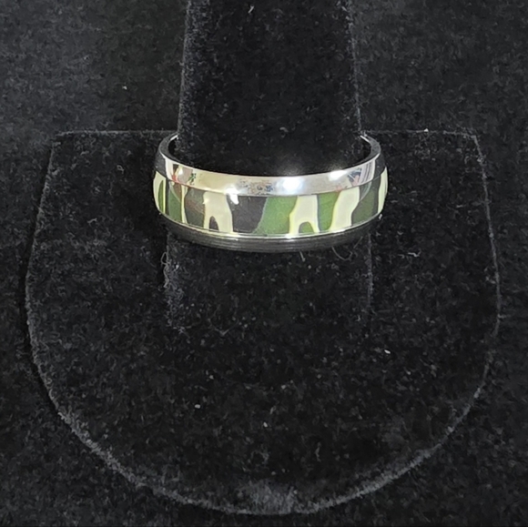 MENS 304 STAINLESS STEEL CAMOUFLAGE RING BAND \ SIZE 12 - Picture 6 of 9